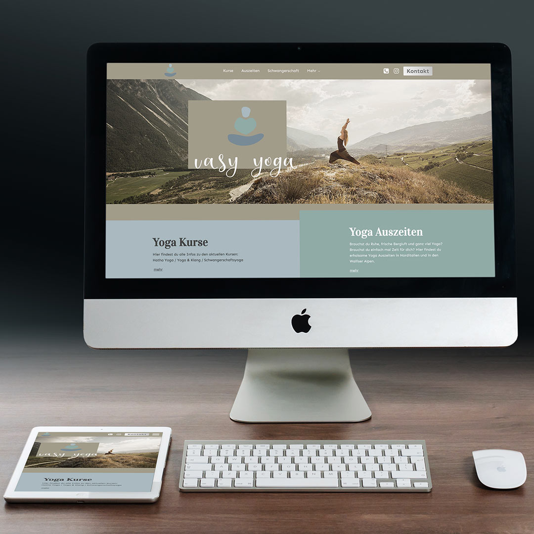 Hena Cosmetic: Ansicht PC Monitor mit Kaffee